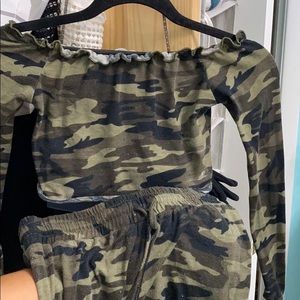 Camo set